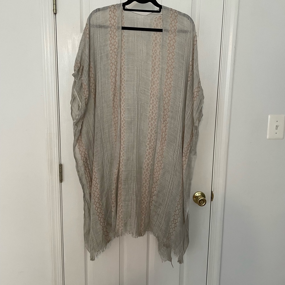 Boutique Aztec printed kimono